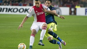 Милан преговаря с двама за лятото