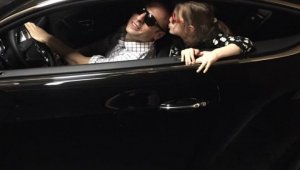 Целувката на Деа дава сили на Бербо 