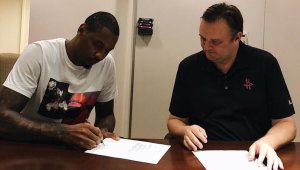 ОФИЦИАЛНО: Кармело подсили Ракетите