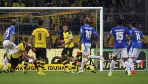 "Лилиите" отровиха Дортмунд в последната минута