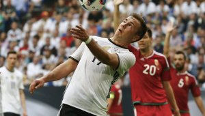 Далай Лама връща Гьотце в правия път