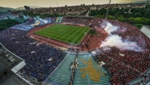 Какво се случва с билетите за Вечното дерби? Левскарите водят на цесекарите в разграбването им