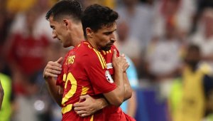 Той играе с жестоки болки, защото Испания е над всичко