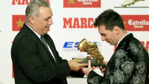 Легендите на Барса: Меси и Марадона дишат прахта на Стоичков