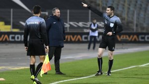 Левски остана без треньор и двама титуляри за Дунав