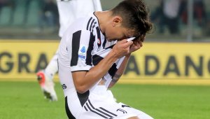 Трагичен Юве отново е на колене 