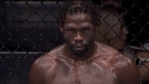 Мъж като канара: Каноние ревнал след боя от Адесаня