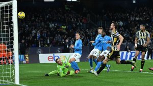 Наполи с пета поредна победа над Юве у дома