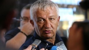 Крушарски обяви: Няма да сменям Акрапович! Остава начело на Локо Пловдив