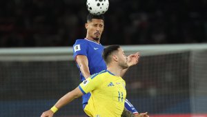 Шокиращо разкритие: Уилям Салиба е играл на Световното с фрактура на гърба