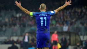 Робен: Заболя ме отзад, но използвах главата си