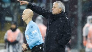 Моуриньо недоволен от Рома