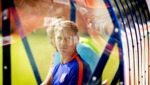 Ван Бастен съсипа Де Лихт: Не научи нищо в Юве, само тичаш!