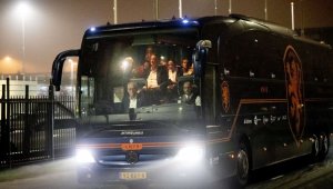 Ван Гаал е готов да води Португалия или Белгия