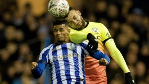 Не на ментетата! Шефилд Уензди гони фенове с фалшиви фланелки