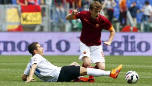 Астън Вила преговаря с двама от Рома 