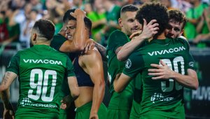 Лудогорец излиза за задължителен успех срещу болярите