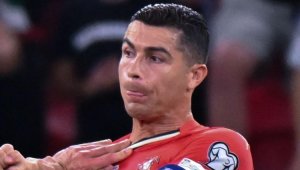 Кристиано Роналдо мушна гол №946 в кариерата си