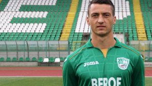 Петев взе дебютант за Малта