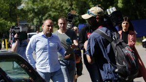 Взима ли акциите на Левски? Тити Папазов е на "Герена"