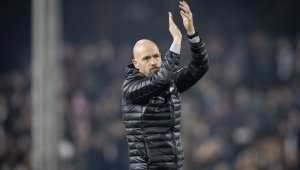 Юнайтед дава нови договори на трио звезди