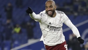 Герой от пейката! Лаказет донесе 1:0 за Арсенал срещу Брайтън