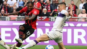 Милан започва защитата на титлата с няколко дербита