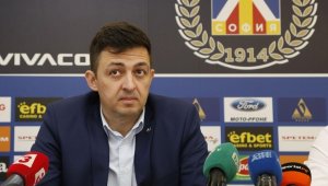 Левски предложи нови договори на Яблонски, Цветкович и Кабрал, отговор обаче няма