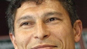 Трима българи сред вариантите за нов треньор на Амкар