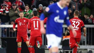 Байерн наби "миньорите" по навик и се доближи до Дортмунд + ВИДЕО