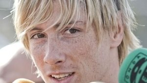 Торес с разкъсан мускул в лявото бедро, пропуска старта на сезона