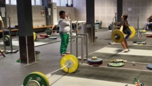 Решават на 10 юни казуса с допинга в щангите