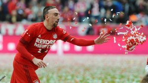 Румениге надъхва Рибери