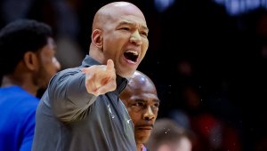 Уволнен треньор в НБА ще се утеши с 65 милиона долара