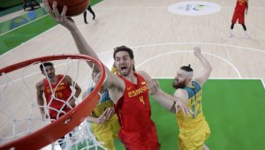 Пау Гасол изведе Испания до бронза