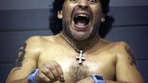 Мадуро иска Марадона да оглави ФИФА