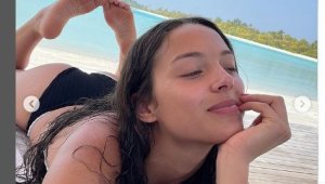 Щерката на легенда в тениса лъсна чисто гола на Малдивите + СНИМКИ