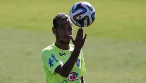 Пеле убедил Неймар да не подписва с Челси