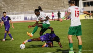 Изпадналият Етър ВТ спъна и Ботев Враца по пътя към оцеляването