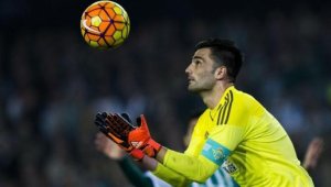 Дюшекчиите взеха бивш вратар на Реал