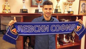 Лукин иска операция, Левски му нарежда да тренира