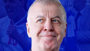 Легенда и собственик: Левски поздрави големия Наско Сираков