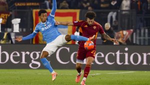 Наполи удари Рома като гост и се върна на върха