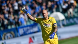 Ники Михайлов направи нещо голямо, но Левски има класен заместник на вратаря