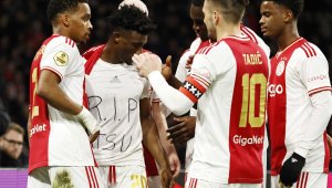 Картон? И съдията отдаде почит на покойния Атсу + ВИДЕО