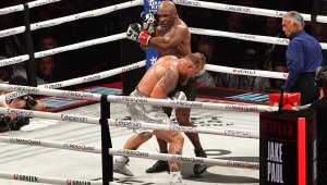 Майк Тайсън прогнозира битката на годината