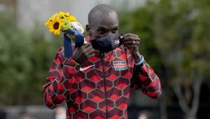 Очаквано: Кипчоге с титлата в маратона