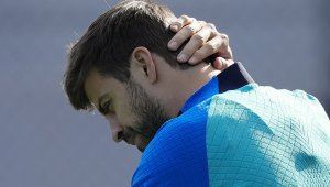 Пике показа новата мадама. Питат го дали не се срамува... + СНИМКА