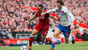 Защитник напуска Ливърпул 