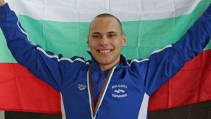 Браво! Антъни е на финал на световното по плуване след рекорд